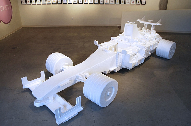 Illustration for article titled Artist Creates Life-Size F1 Car Out Of Styrofoam